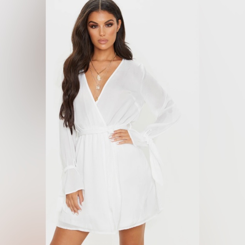 WHITE SATIN WRAP CUFF DETAIL SHIFT DRESS